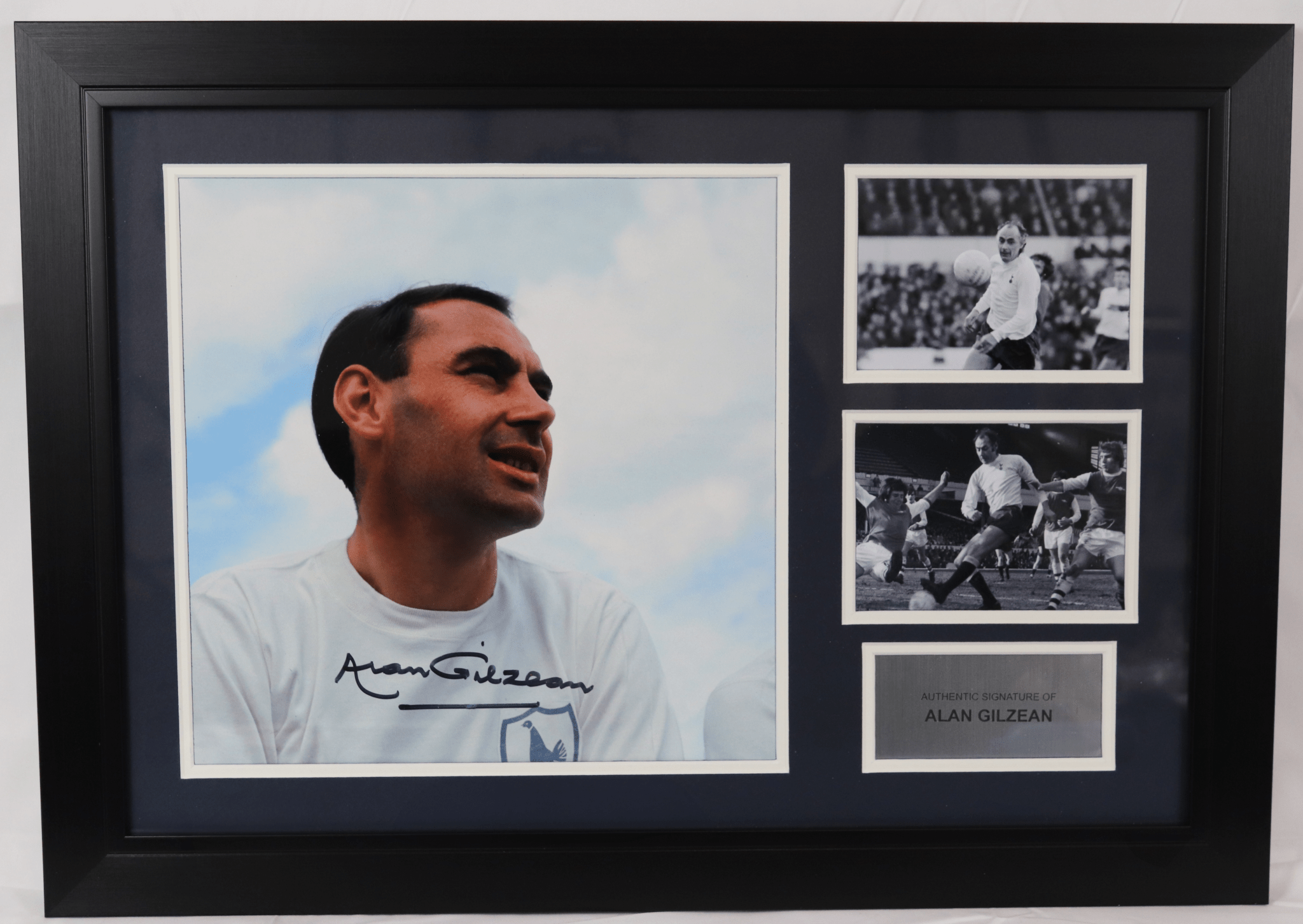 Alan Gilzean Signed Spurs 12x16 Photograph Framed Display - Memorabilia Framers Shop